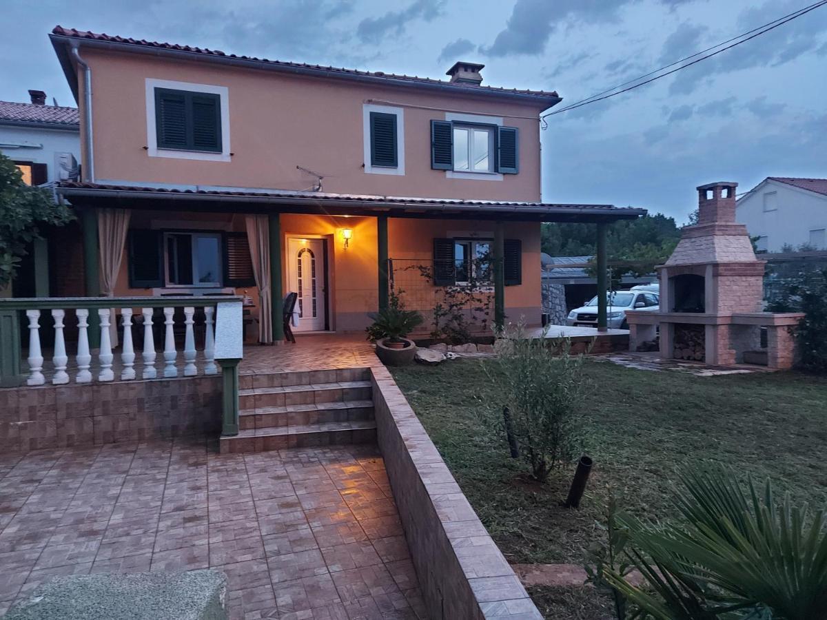 Vila Paula Malinska Exterior photo